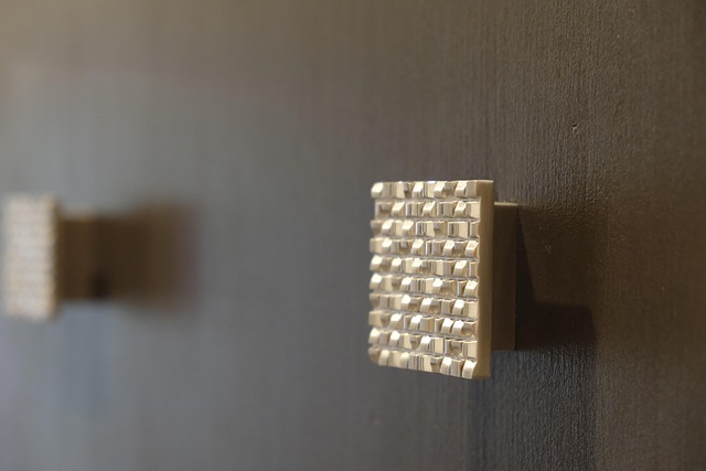 Gør-det-selv: Unikke knagerækker i træ til entreen